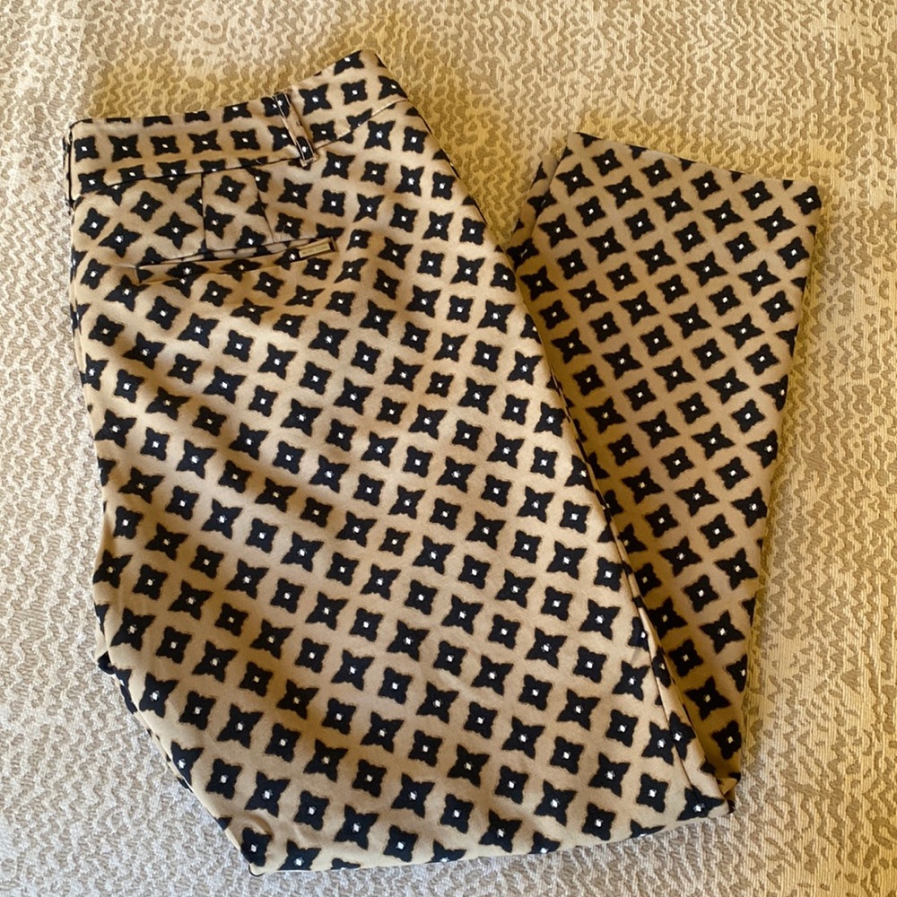 White House Black Market Slim Ankle Pant - 6R